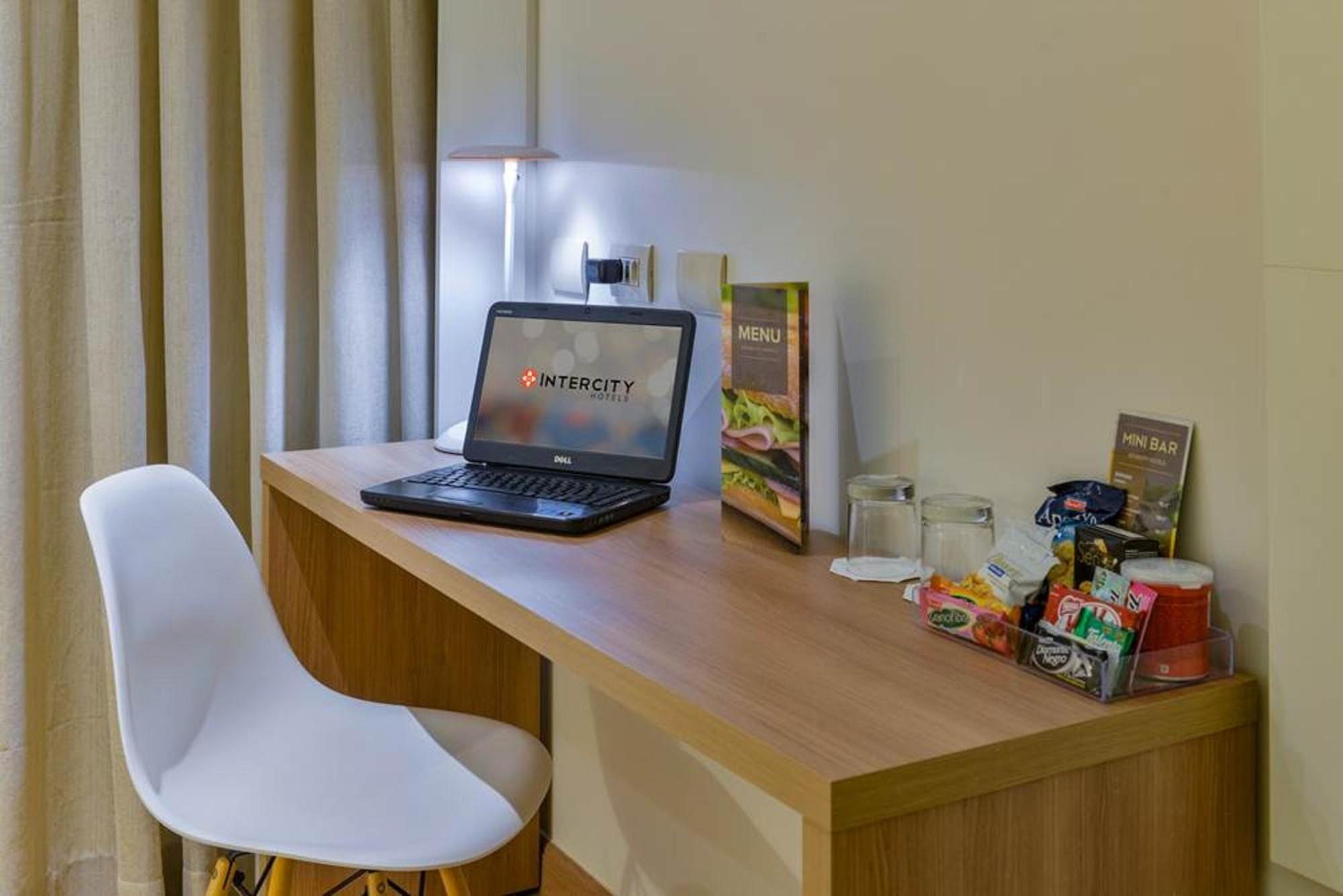 Quarto Deluxe com 2 Camas de Solteiro